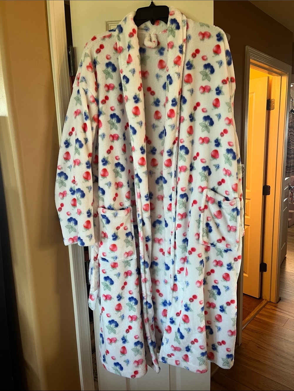 EUC: Berry Print Plush Robe